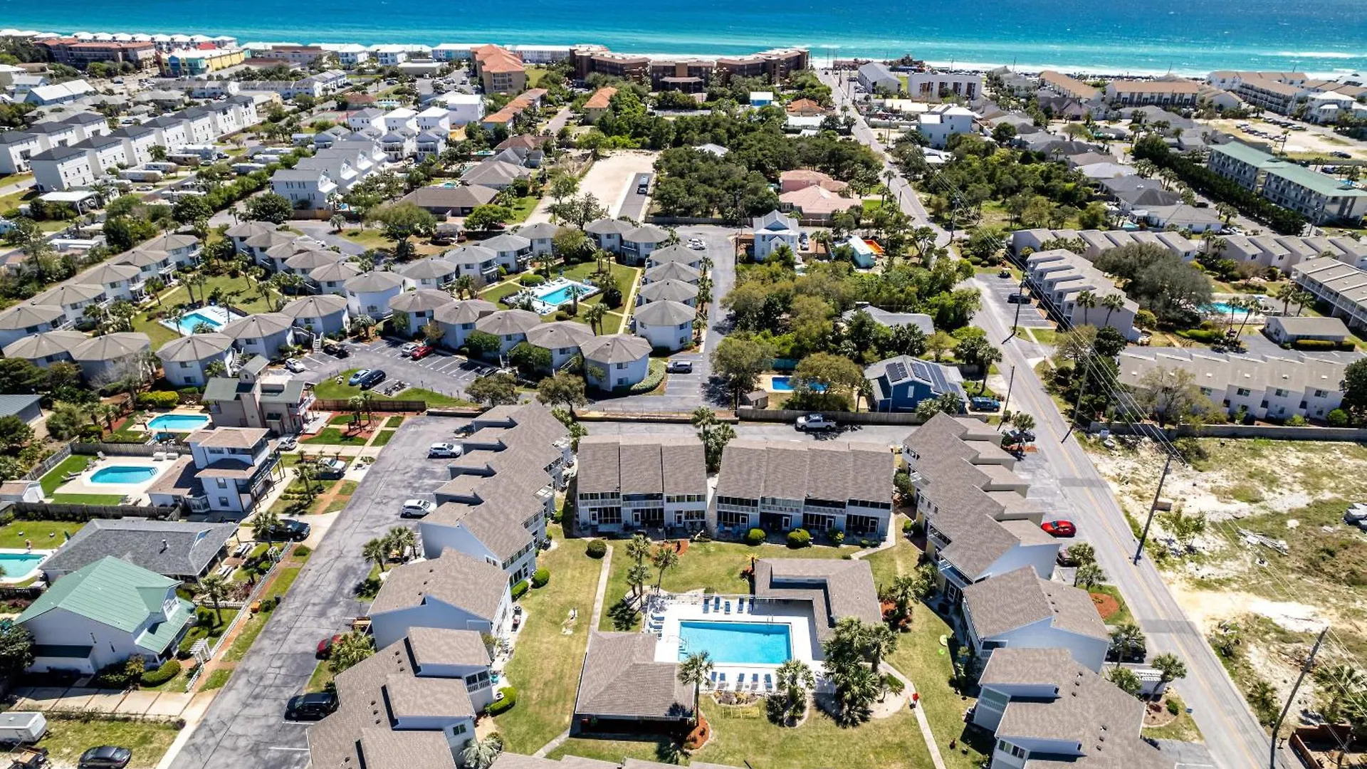 Shoreline Towers 2074- By Holiday Isle Properties Destin 0*,  United States
